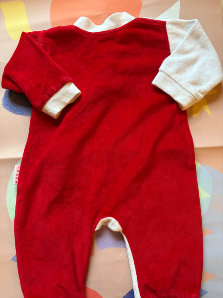 Vintage Winnie the Pooh size 68 (approx 3-6 months)