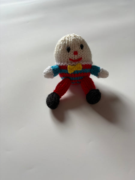 Small Knitted Humpty Dumpty